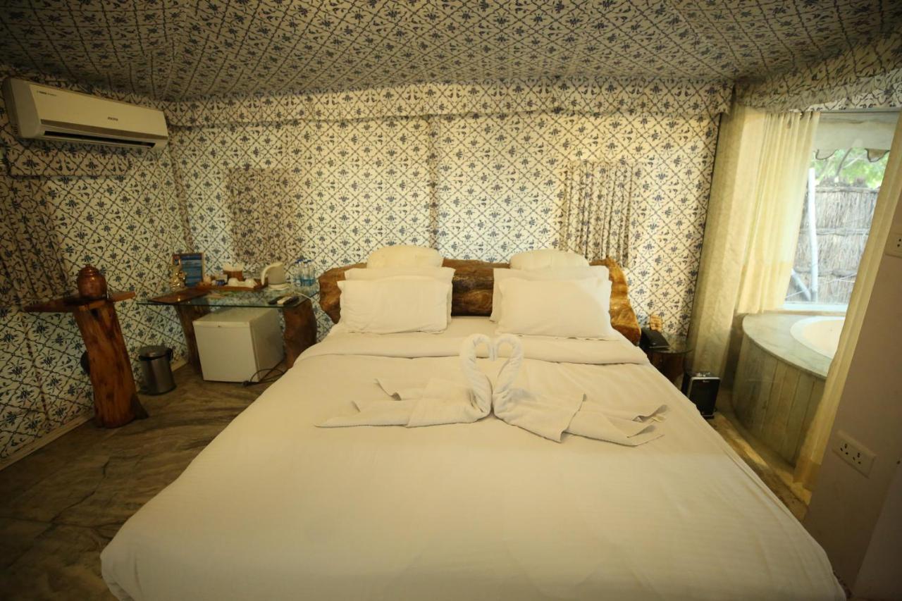 Lohagarh Fort Resort Kukas Eksteriør billede